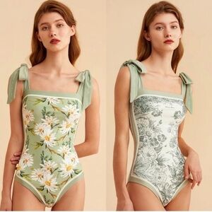 🔥🔥🔥Green and White Floral Reversible Swimsuit with Shoulder Ties